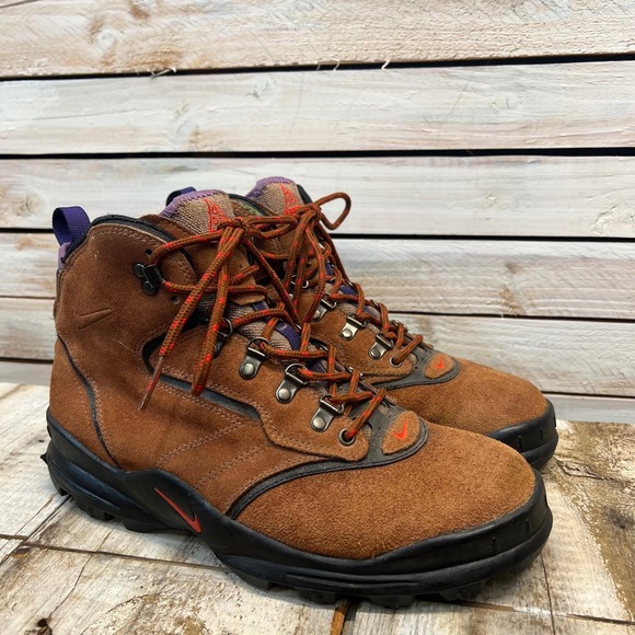 vintage nike acg hiking boots